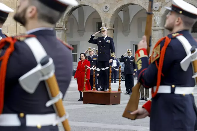 El Rey Felipe VI visita las instalaciones militares de Ferrol