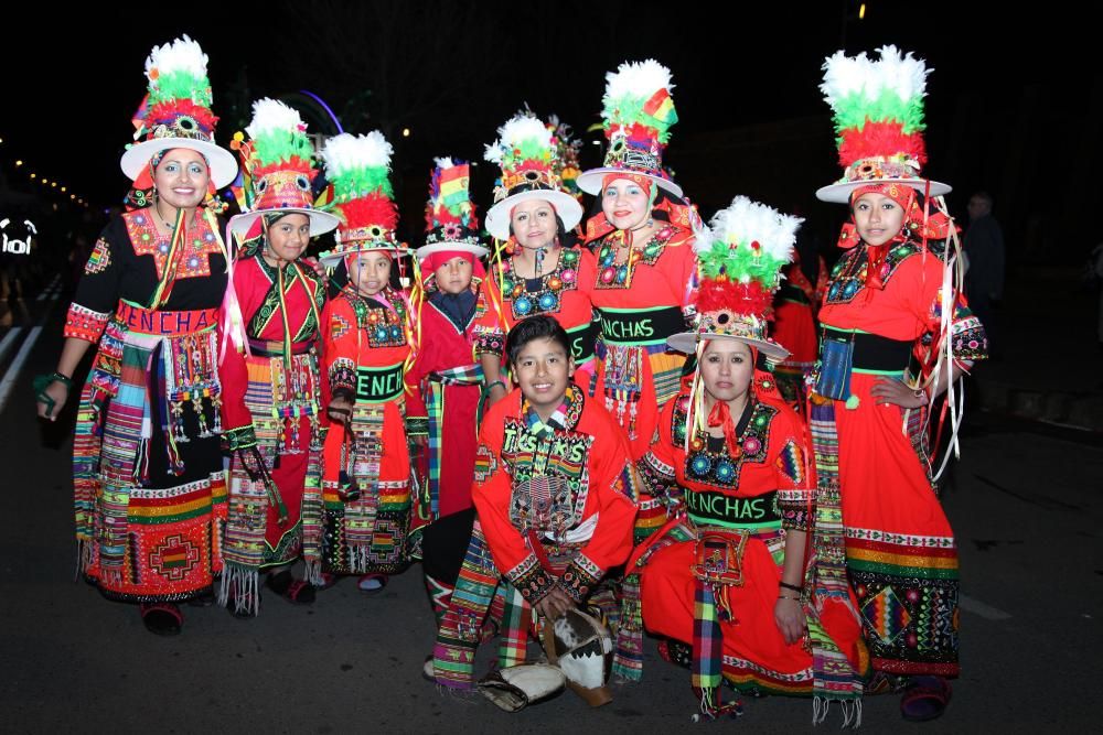 El carnaval de Roses surt al carrer