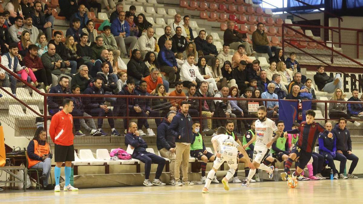 Partido del Levante UD FS contra Noia Portus Apostoli en el debut de Carlos Márquez como primer entrenador