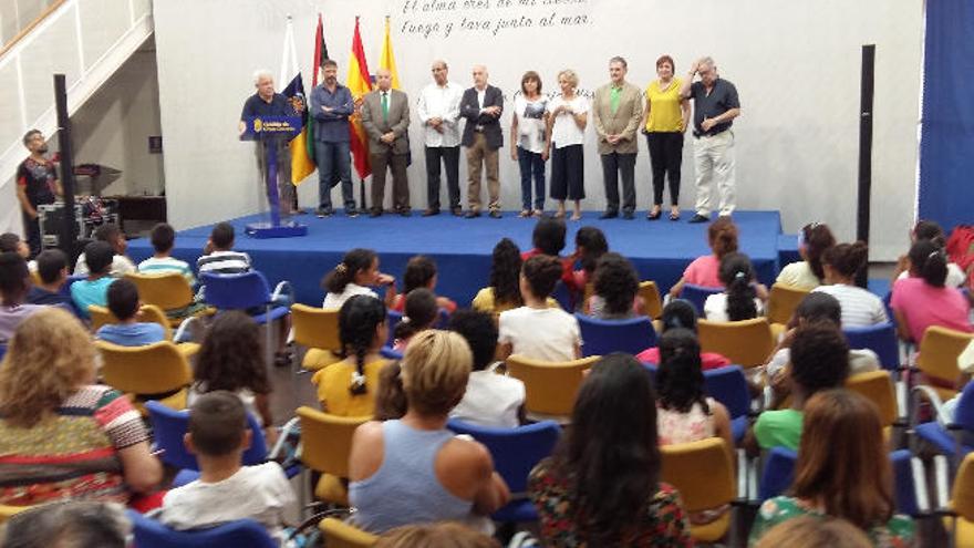 Los 94 niños saharauis visitan el Cabildo de Gran Canaria