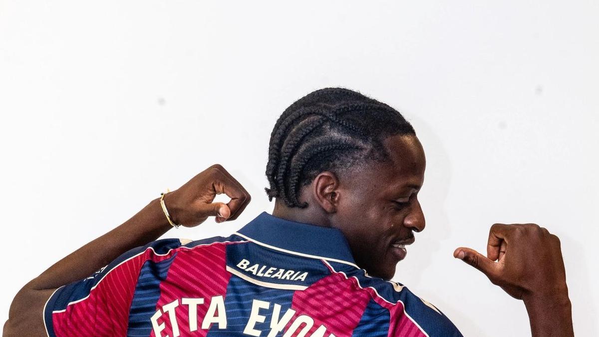 Etta Eyong, nuevo jugador del Levante UD.