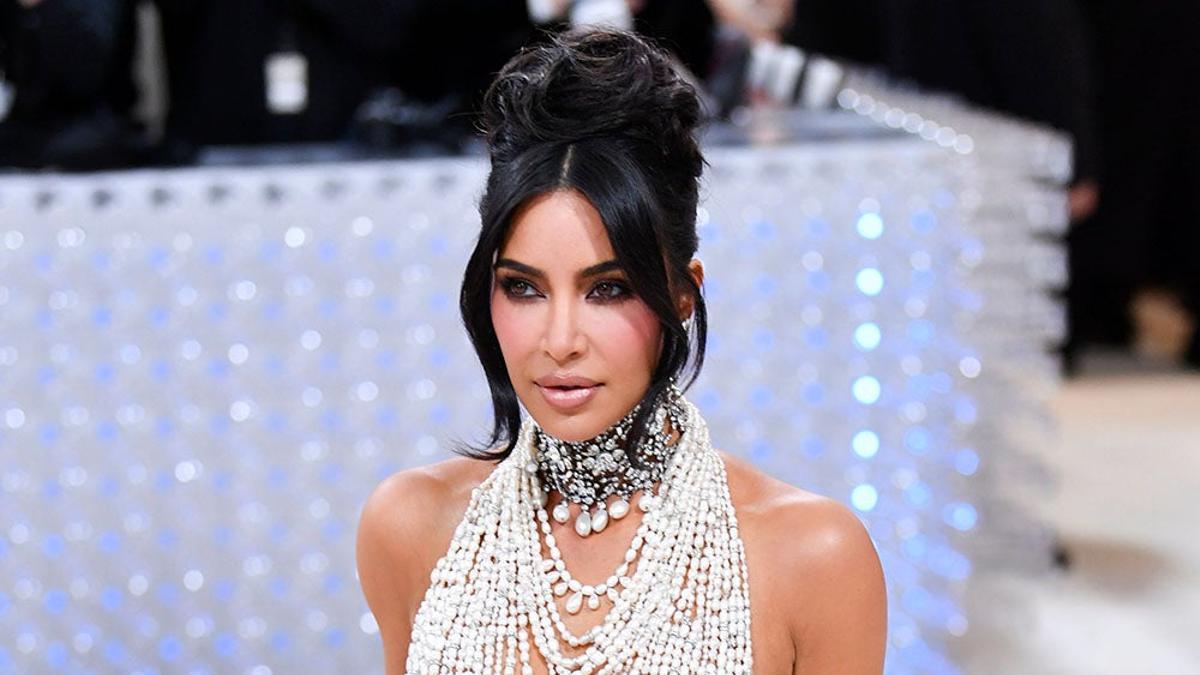 Kim Kardashian en la Met Gala 2023 o el look que evoca su desnudo para Playboy