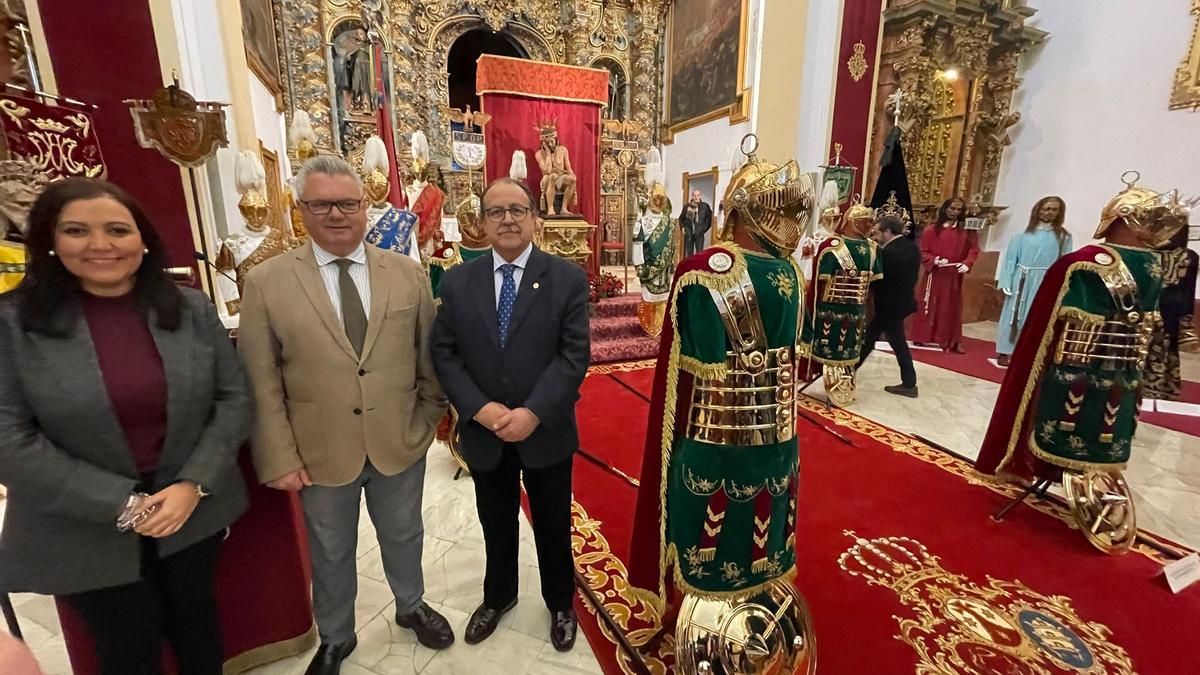 Las autoridades, durante la apertura de la jornada de puertas abiertas.