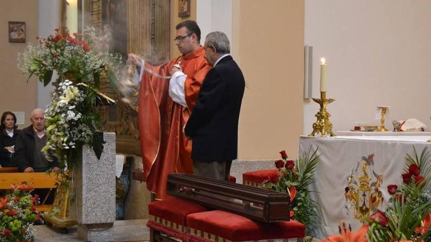 El bastón de Santa Teresa recorrerá 6.000 kilómetros y llegará a Extremadura