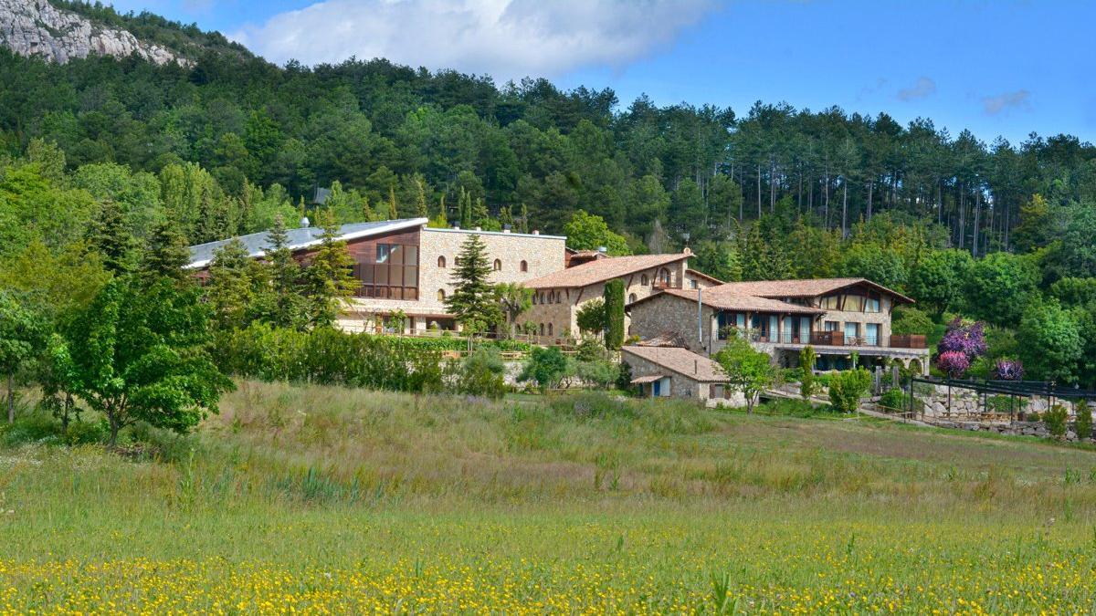 El Hotel El Jou Nature, en el corazón del Berguedà, está situado a poca distancia del Pedraforca
