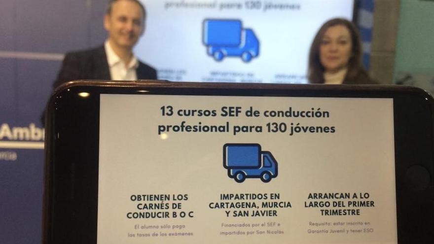 La Comunidad sufragará el carné de conducir a 130 jóvenes en paro