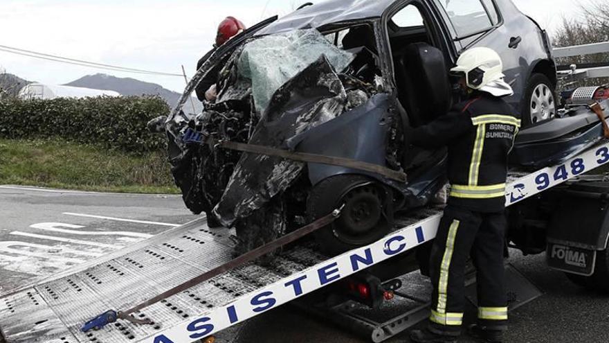 Dos muertos en Villena al salirse de la A-32 su coche