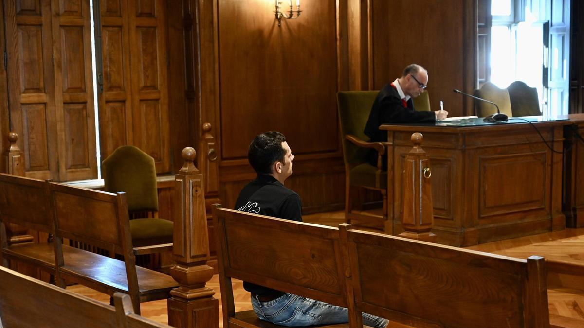 Juicio por la venta de droga en la Praza da Feira de A Estrada.