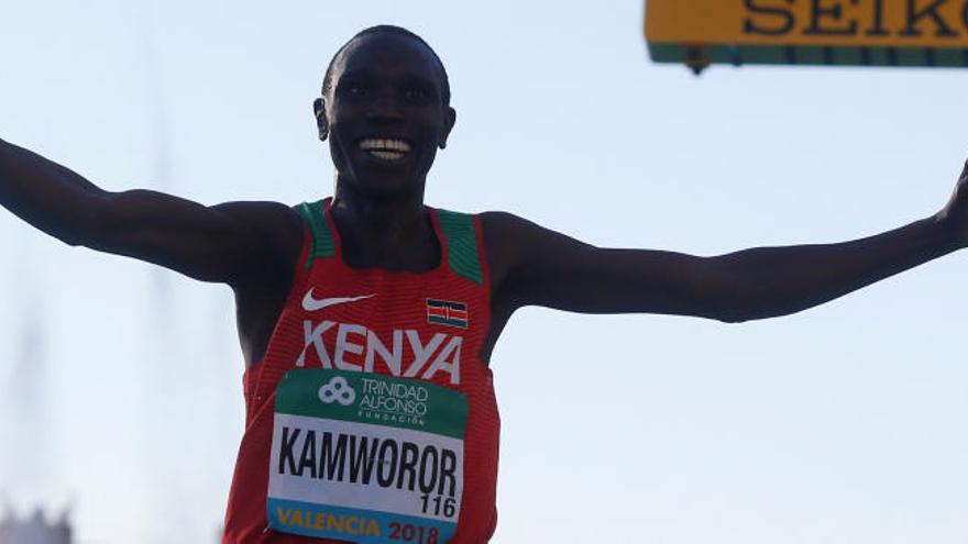 Kamworor marca un nuevo récord del mundo en medio maratón