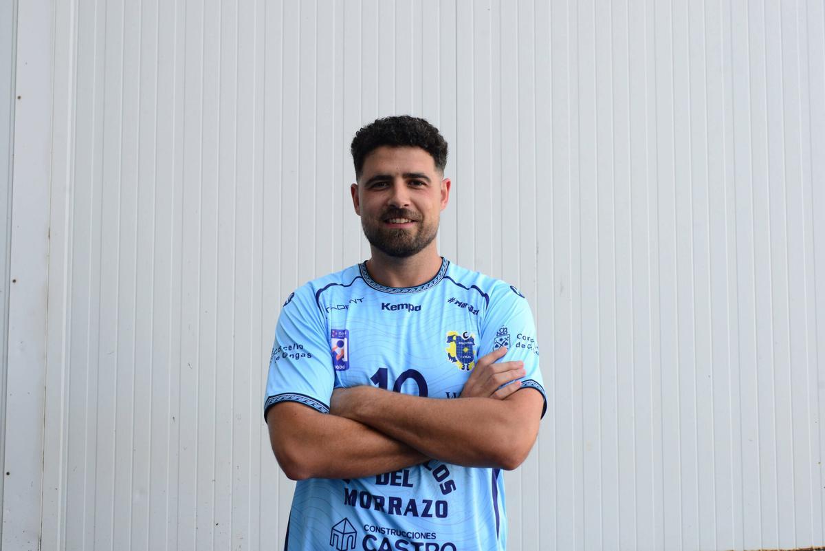 Juan Quintas. Pivote. Edad: 30 años. Altura: 1,96 metros. Peso: 109 kilos Juan Quintas. Pivote. Edad: 30 años. Altura: 1,96 metros. Peso: 109 kilos