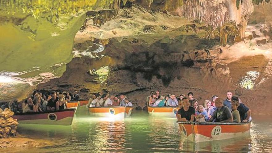 Les Coves de Sant Josep, la gran joya de la Vall d'Uixó para visitar  durante todo el año - El Periódico Mediterráneo