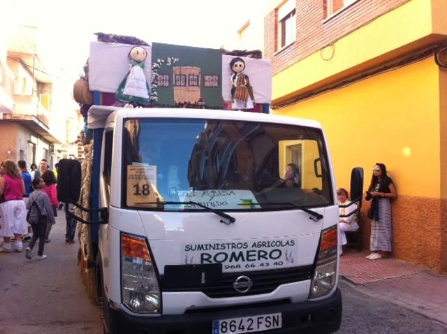 Desfile de Carrozas de San Isidro en Mula