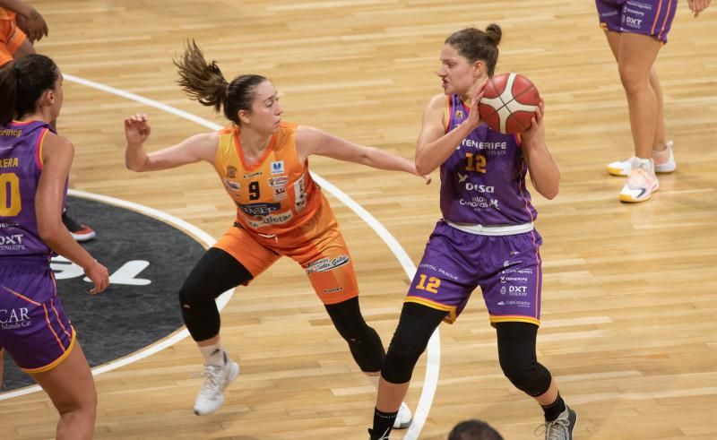 Partido de baloncesto femenino: Clarinos-Quesos El Pastor