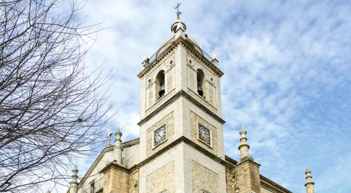 Campanario de la Iglesia Parroquial de Santiago, en Don Benito