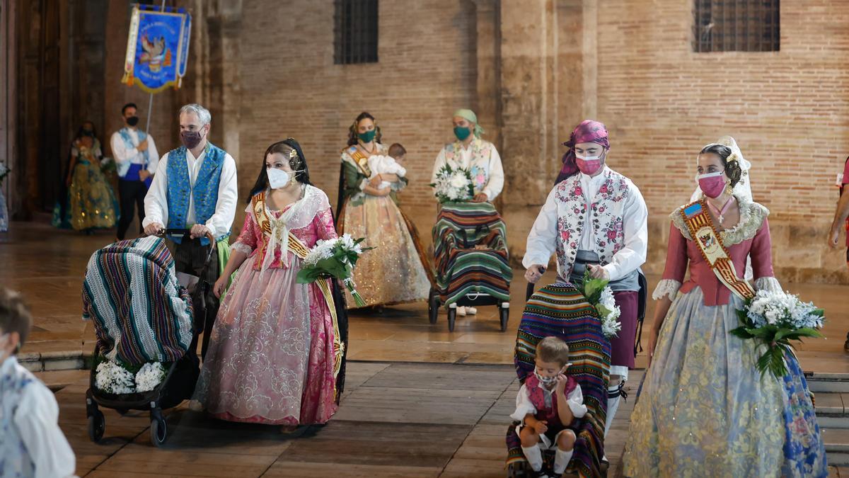 Búscate en el primer día de Ofrenda por las calles del Mar y Avellanas entre las 21:00 y 22:00 horas