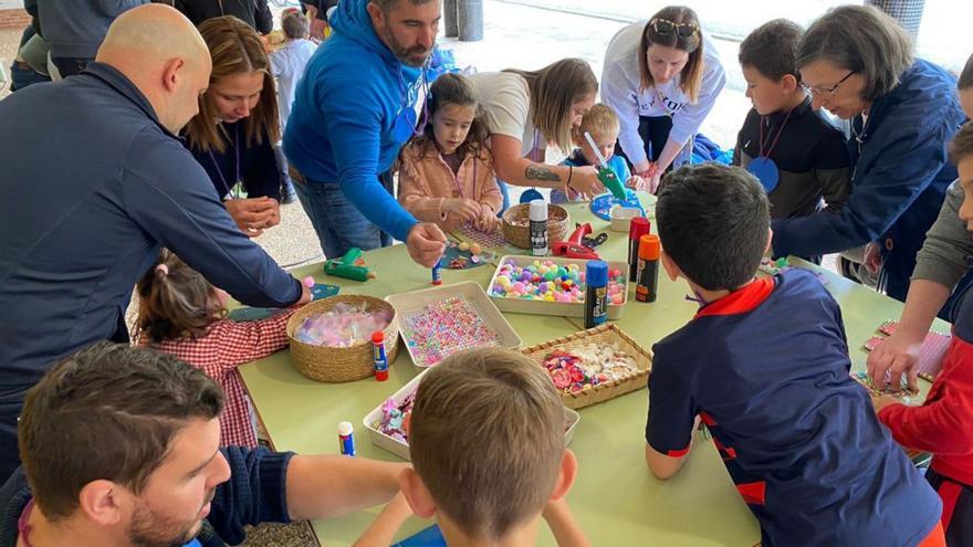 &quot;Día de la familia&quot; en el CP Príncipe Felipe de Navelgas