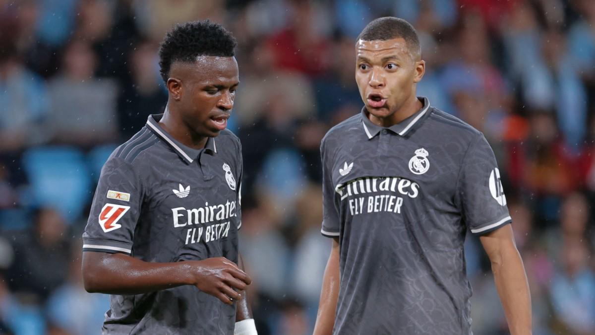 Vinicius y Mbappé durante un partido