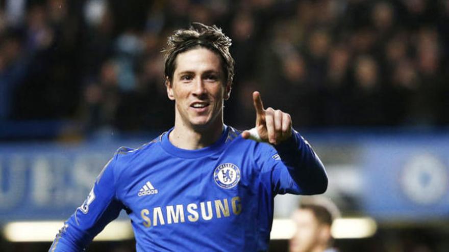 Fernando Torres celebra un gol.