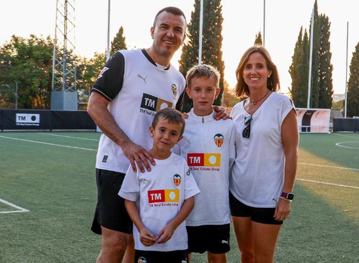 Mompó, con su familia, este fin de semana.