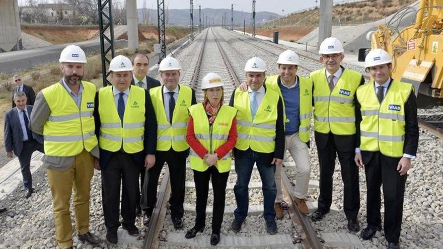 Ana Pastor conoció de primera mano el estado de las obras en la estación de Antequera.