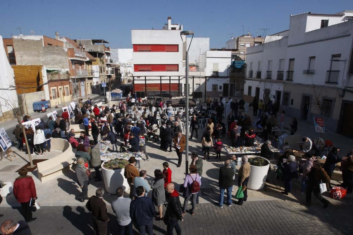 Valdeolleros inaugura la nueva 'plaza de los ovnis'