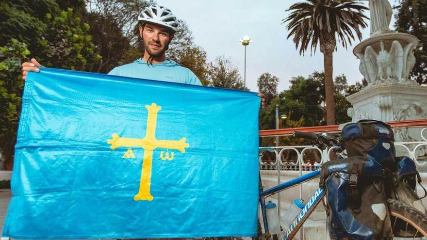 Menéndez Granados, en Copiapó, tras culminar la travesía.