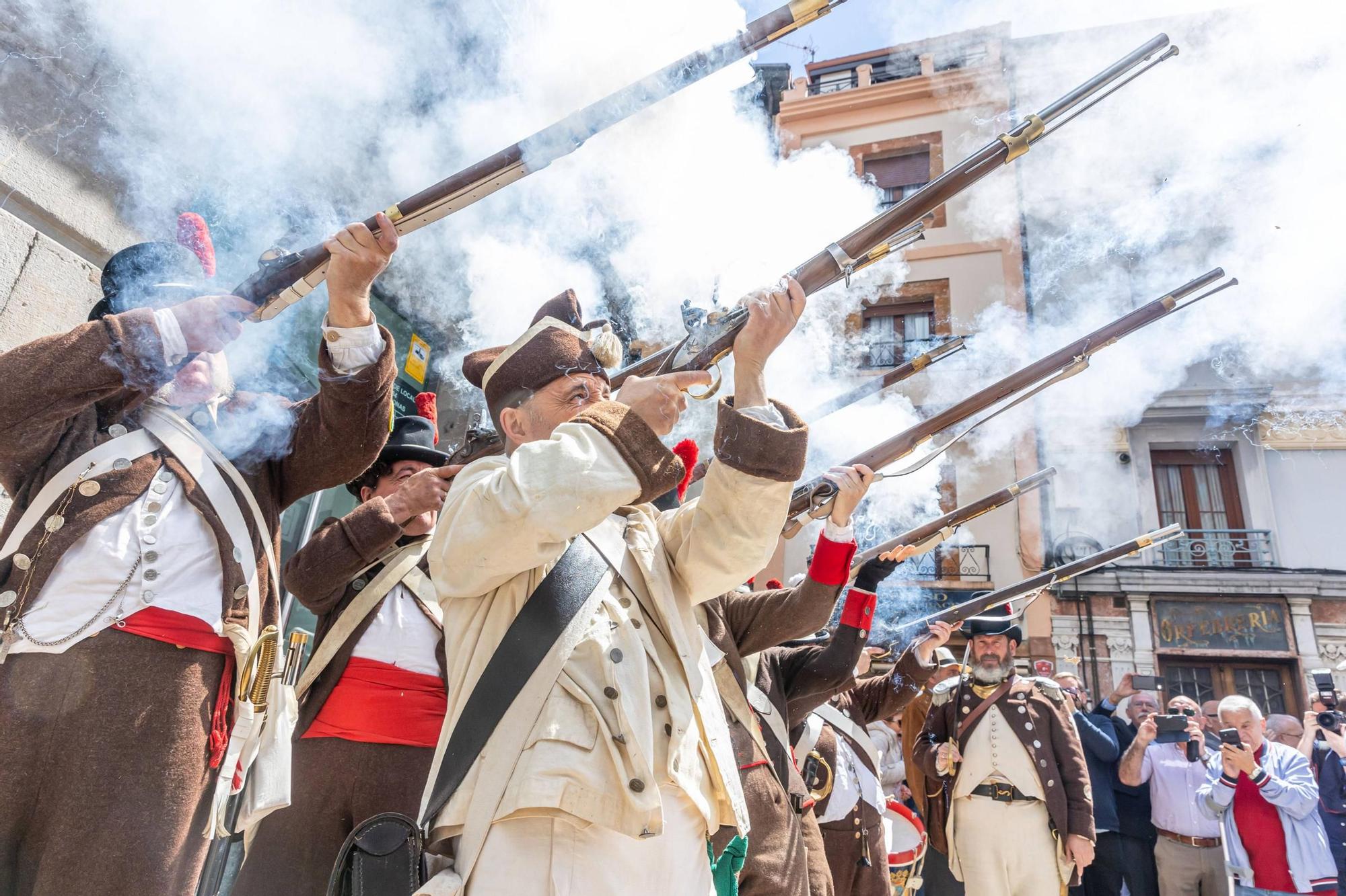 En imágenes | Recreación que conmemora la declaración asturiana de guerra a Napoleón