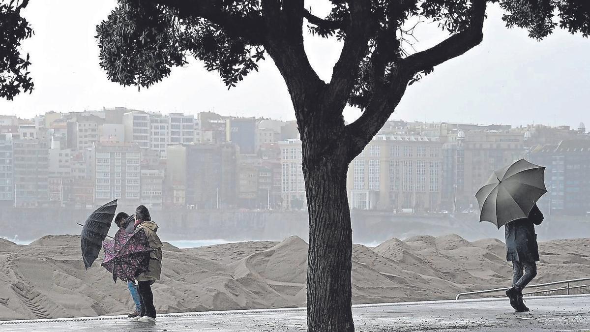 TEMPORAL GALICIA | ‘Ingrid’ azota Galicia: prohibido el tráfico de camiones entre Ourense y Santiago