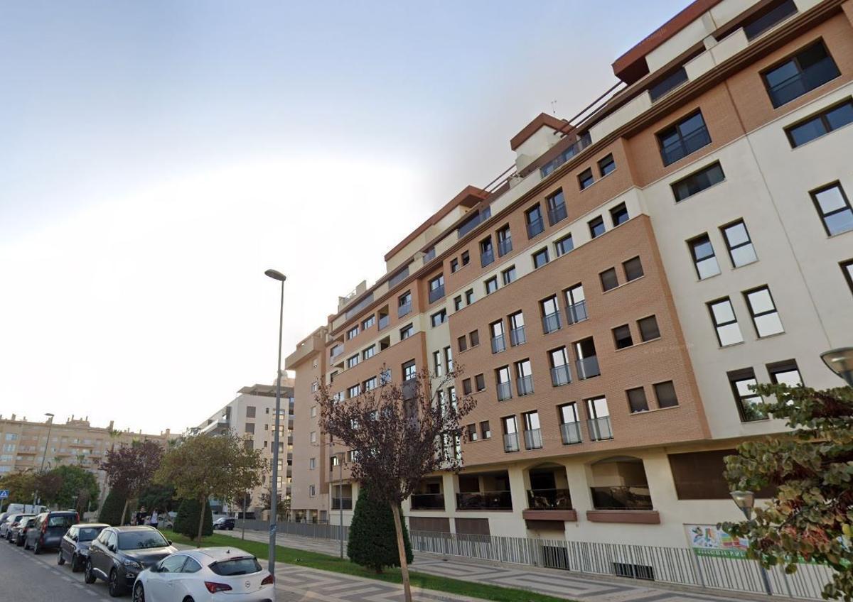 El PSOE reclama un plan de aparcamientos residenciales para Teatinos