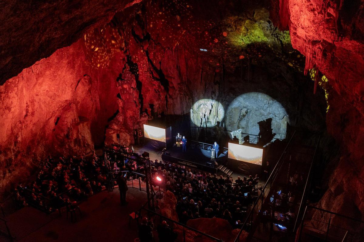 Las Cuevas del Canelobre han acogido la gala.