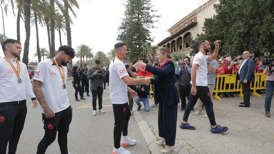 Así ha sido el recibimiento del Mallorca en el Consolat de Mar tras la final de Copa del Rey