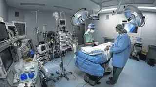 Médicos de urgencias promueven concentraciones este lunes ante los hospitales gallegos para revisar un acuerdo de 2007