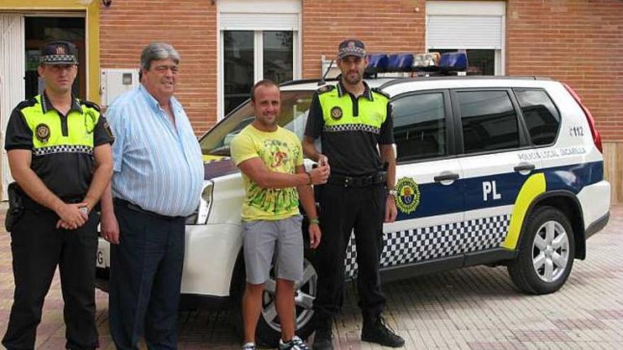 Un urbanizador paga el nuevo coche de la Policía de Jacarilla