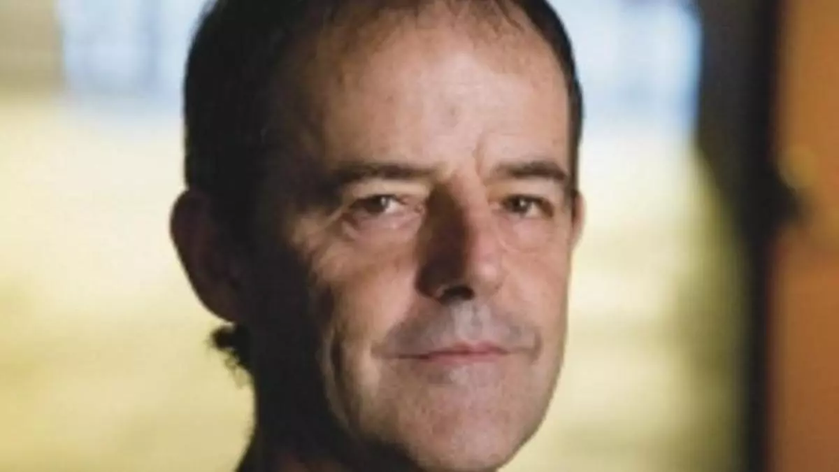 La novela barcelonesa, y la más sórdida y cruda, de Touré, llega por Sant Jordi de la mano de Jon Arretxe