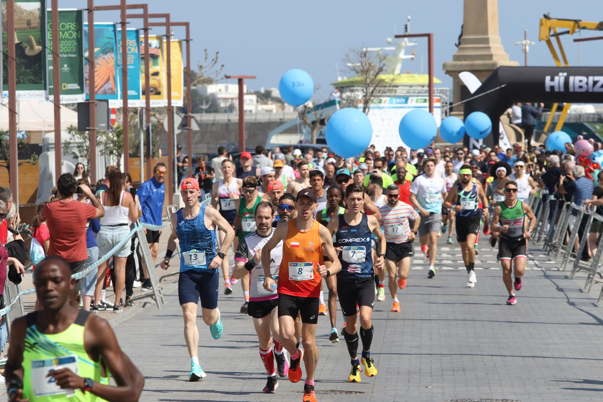 Búscate en nuestra galería de fotos del Santa Eulària Ibiza Marathon