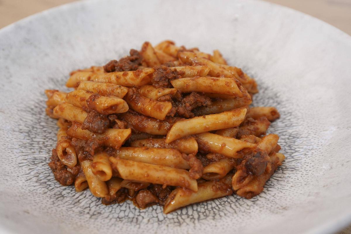 Els macarrons de la iaia, segell de l'Hostal dels Ossos.