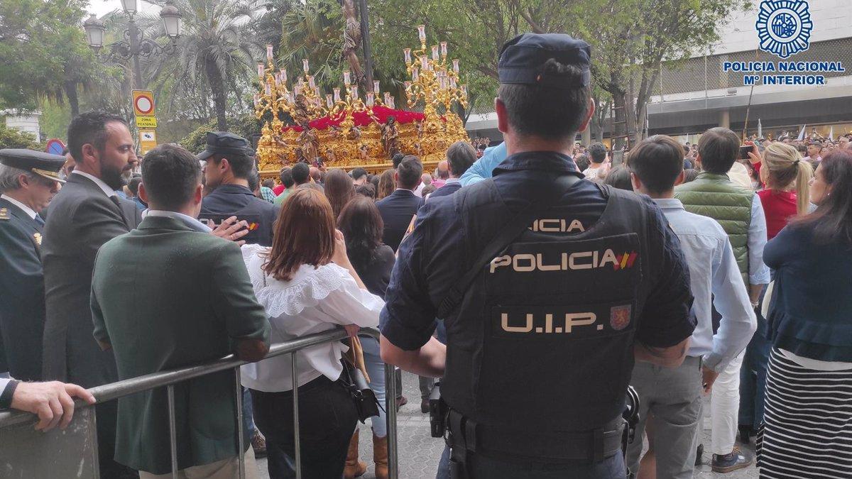 Seguridad en la Semana Santa de Sevilla