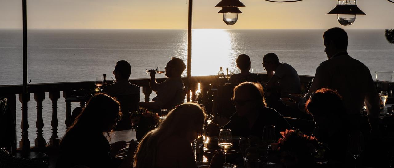 Auf der Terrasse des Béns d&#039;Avall.