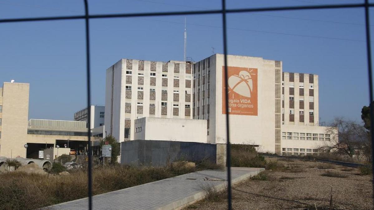 Espacio en el que se van a construir las nuevas consultas materno infantiles del hospital Reina Sofía.