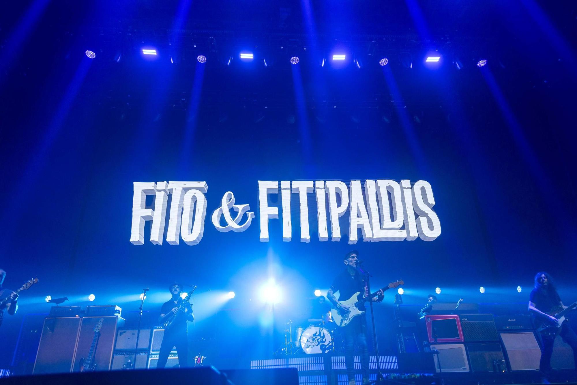 El Multiusos Fontes do Sar a los pies de Fito y sus fitipaldis