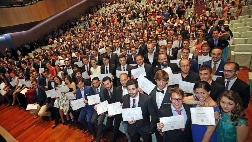 Acto de graduación de la última promoción en Beiramar. // M.G. Brea