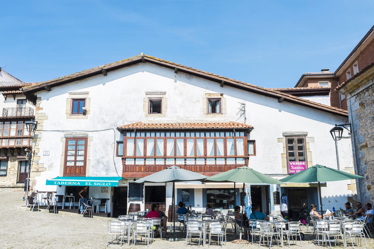 Terrazas de restaurantes y bares en Cantabria