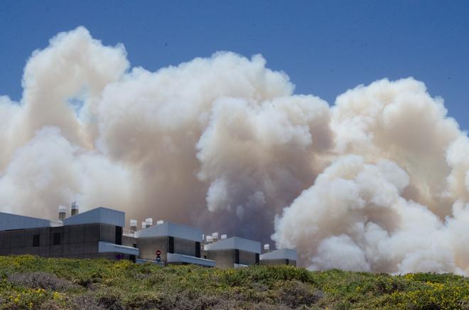 El incendio forestal de La Palma continúa sin control