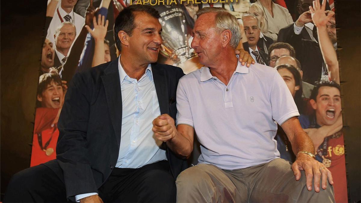 Joan Laporta y Johan Cruyff en un acto de precampaña de Laporta a las elecciones presidenciales del Barça en 2015