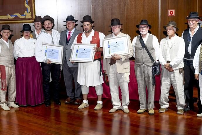 Entrega de los premios Cachorros de Honor