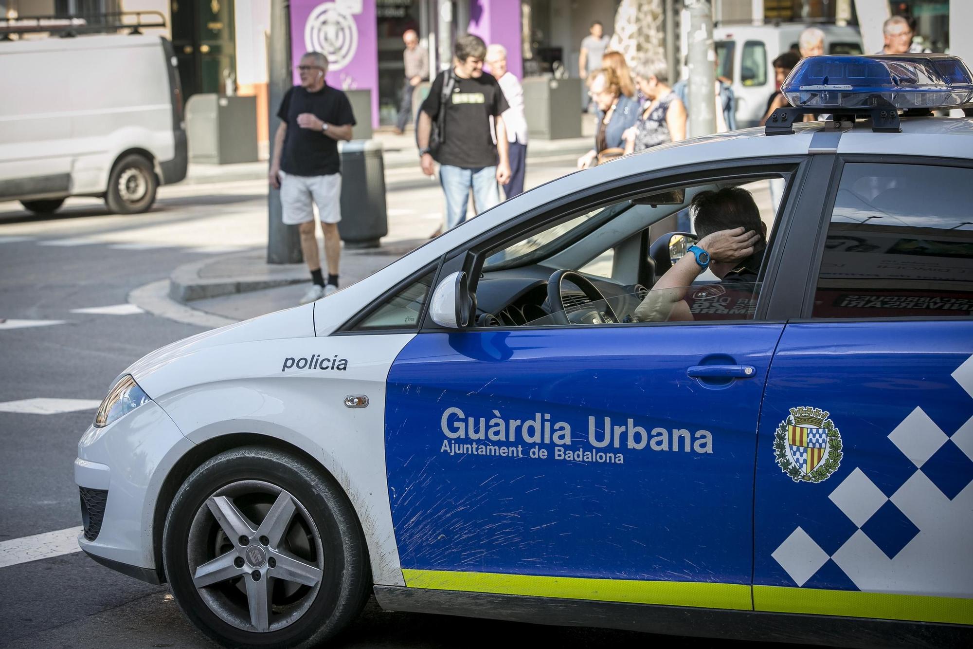 Un vehículo de la Guardia Urbana de Badalona, en una fotografía de archivo.