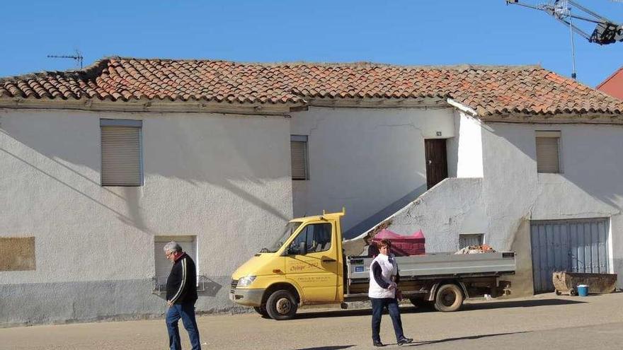 Edificio de la vieja casona de Manganeses en el que está proyectada su rehabilitación para Centro Cultural.