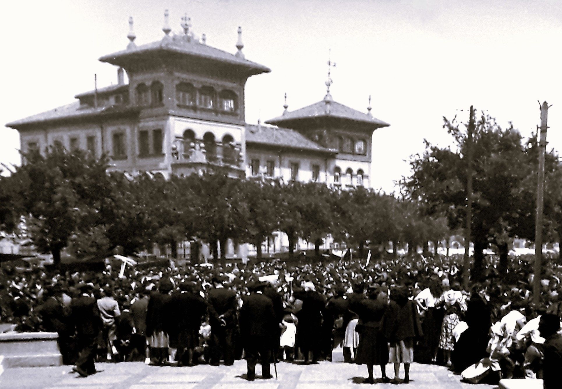 Un recorrido histórico por la Gota de Leche de Gijón, en imágenes