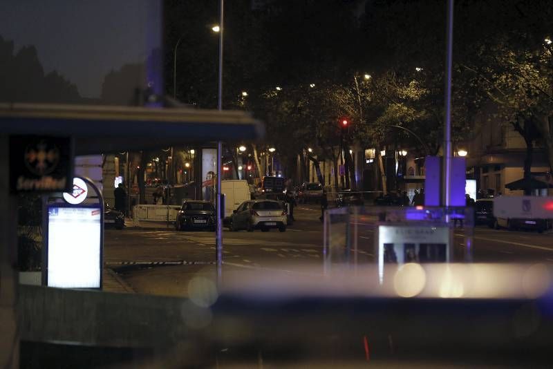 Un turolense estrella su coche contra la sede del PP en Madrid