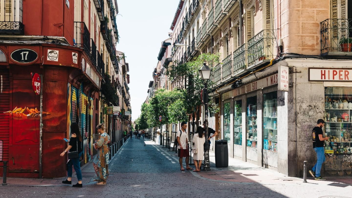 El barrio de Madrid con un impresionante mural de 200 metros cuadrados
